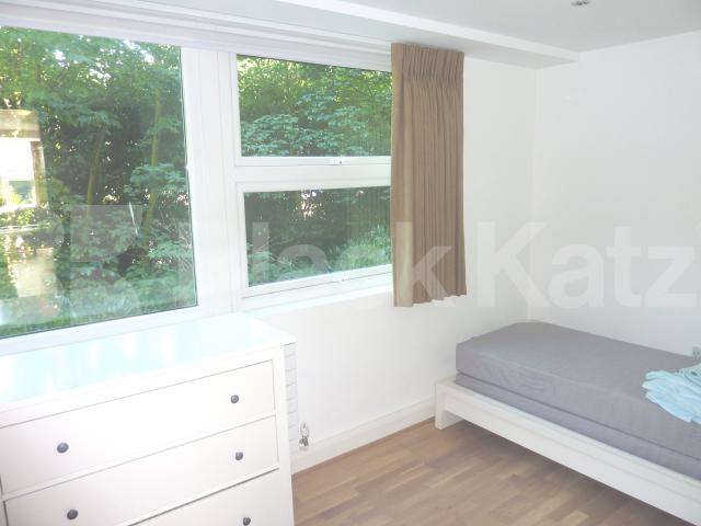 			VIEWINGS ESSENTIAL, 3 Bedroom, 1 bath, 1 reception Apartment			 Gloucester Avenue, CAMDEN